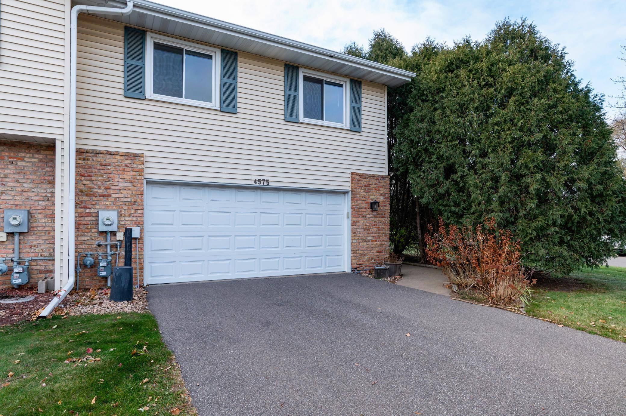 4575 Horizon CIR, Eagan, MN 55123