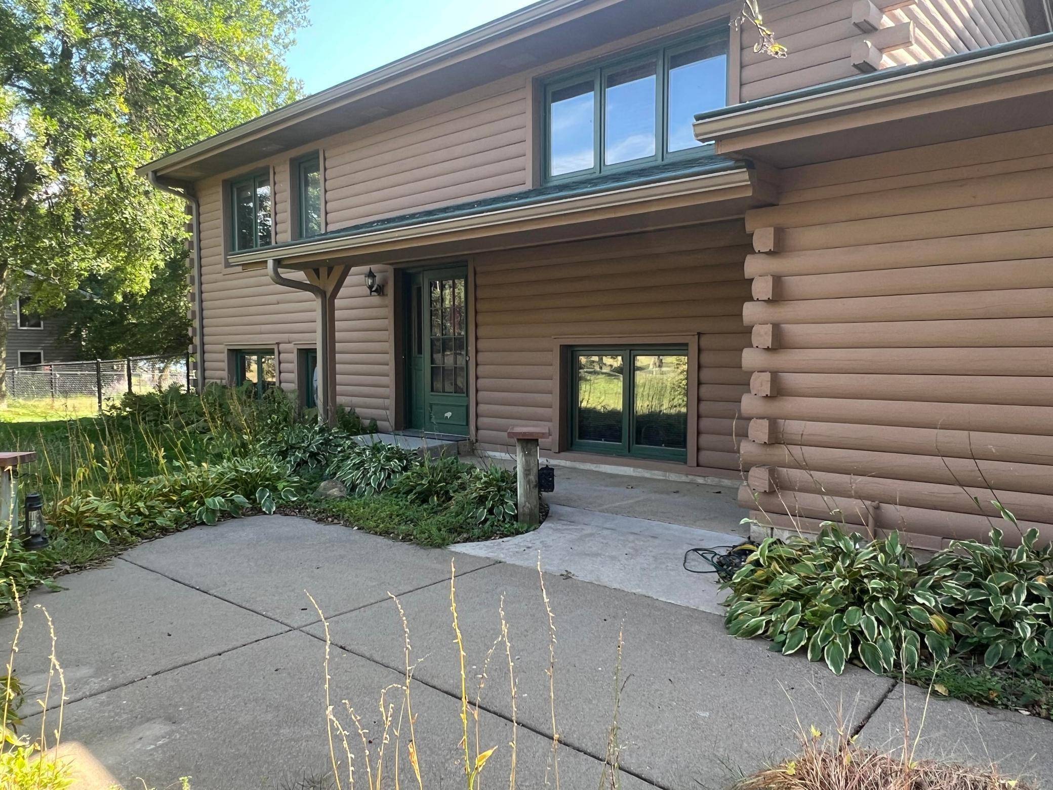 1157 30th ST SE, Buffalo, MN 55313