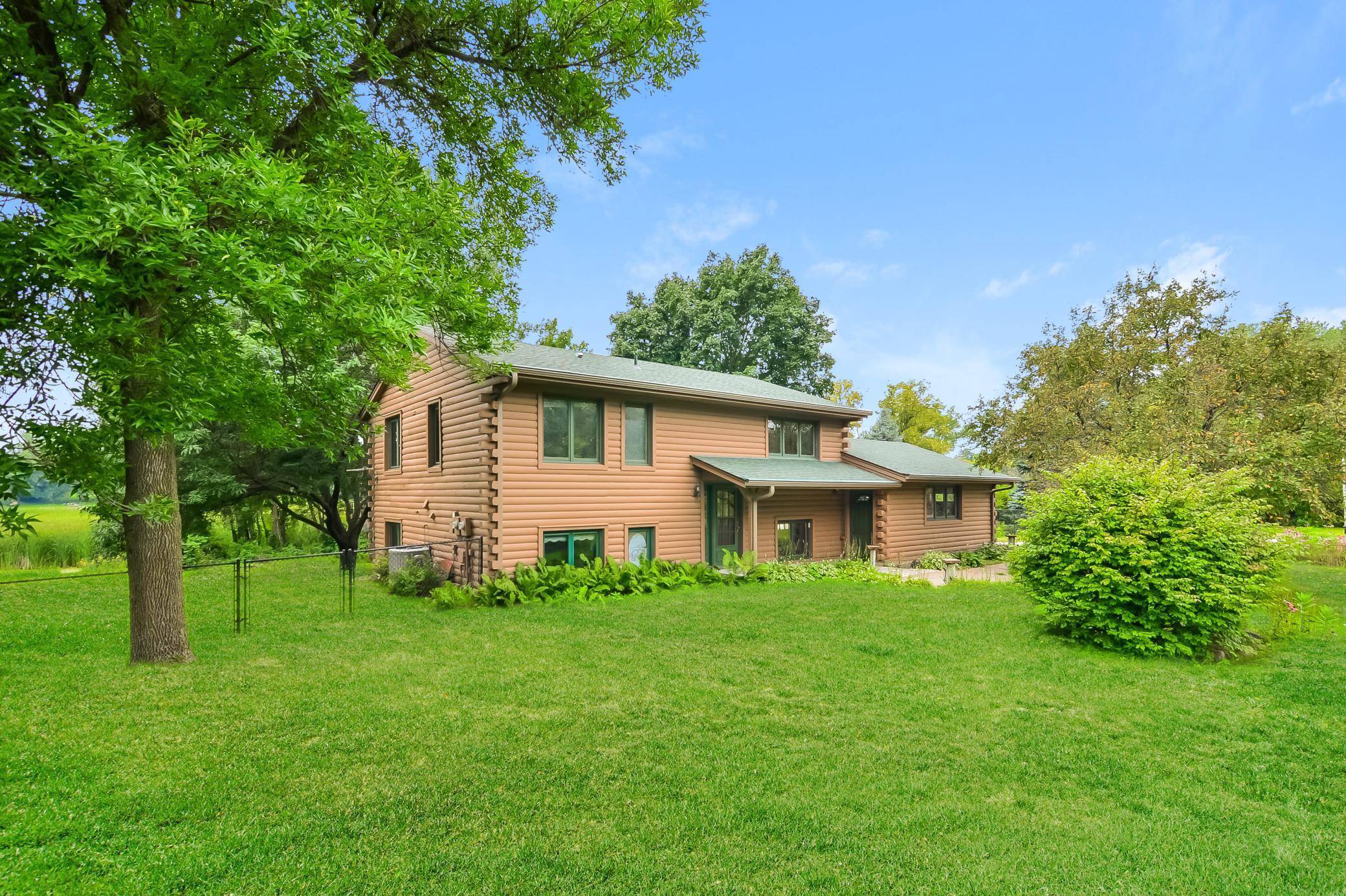 1157 30th ST SE, Buffalo, MN 55313