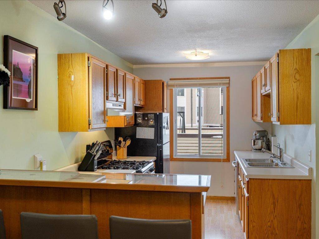10720 Rockford RD #212, Plymouth, MN 55442