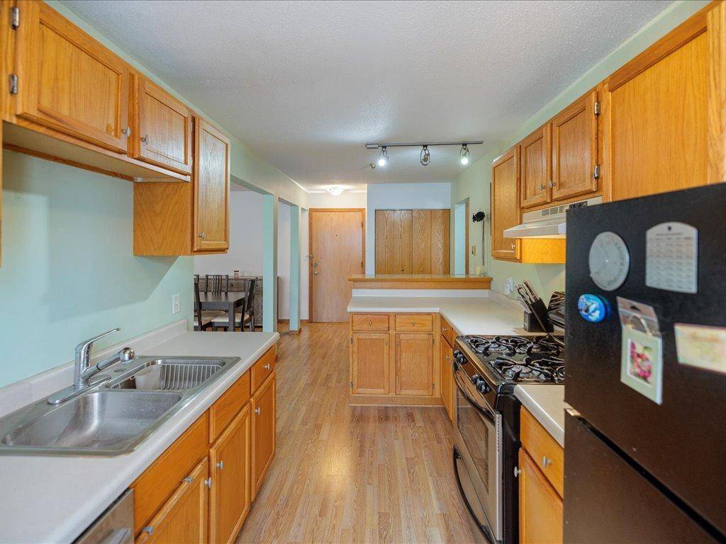 10720 Rockford RD #212, Plymouth, MN 55442