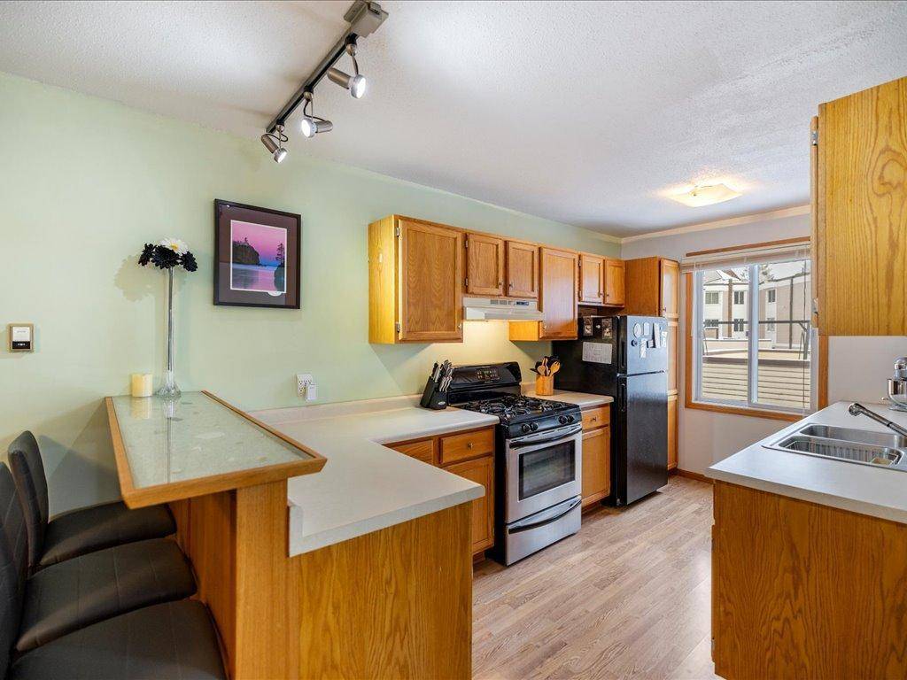 10720 Rockford RD #212, Plymouth, MN 55442