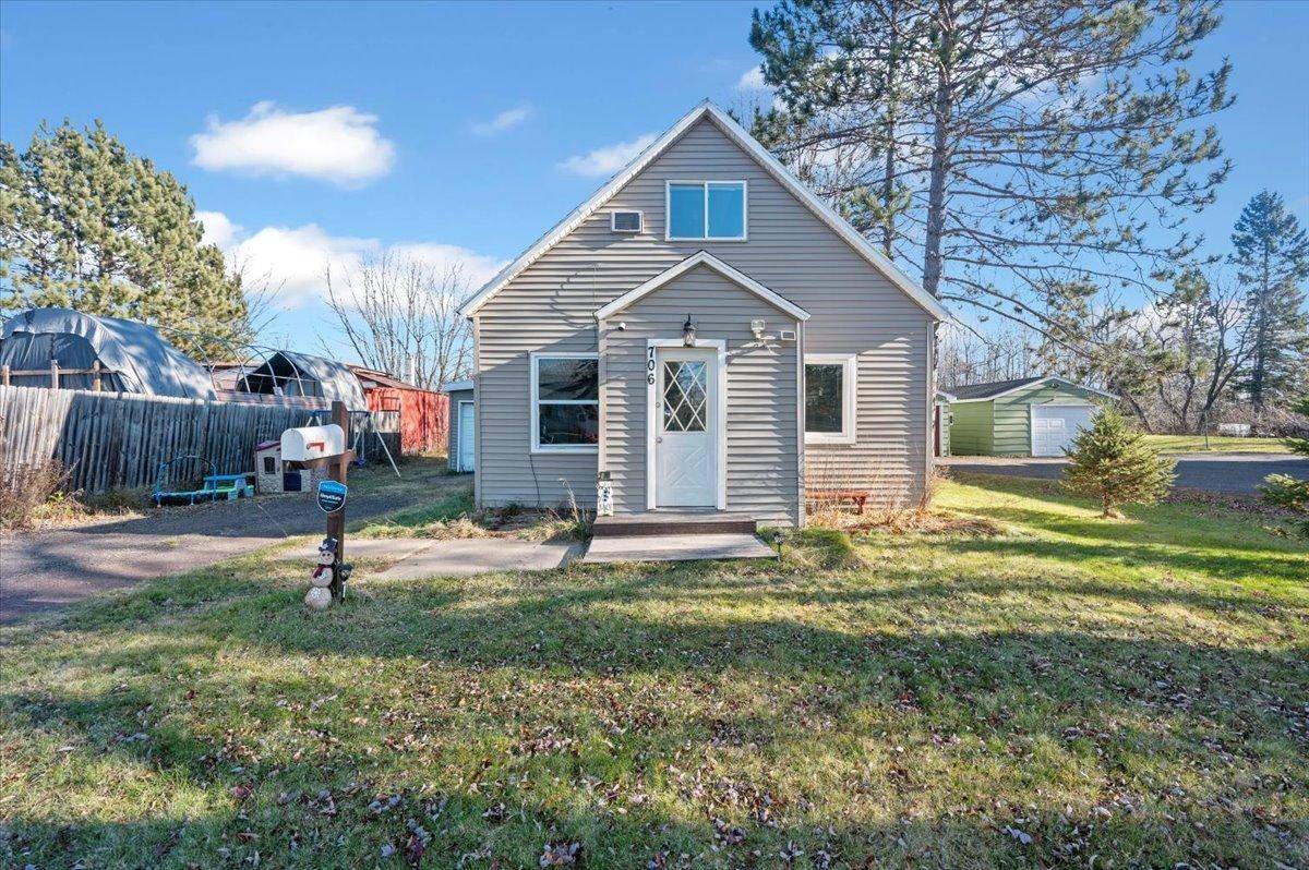 706 N Boundary AVE, Duluth, MN 55810