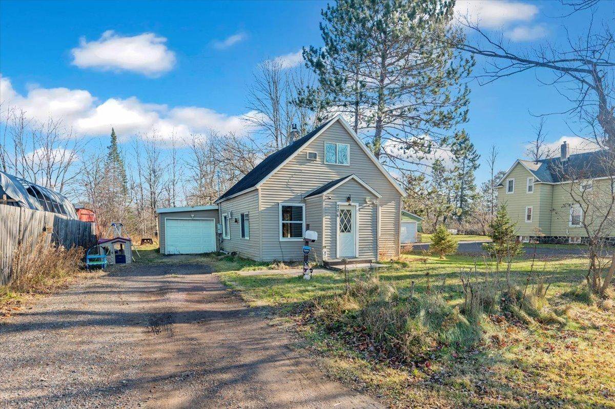 706 N Boundary AVE, Duluth, MN 55810