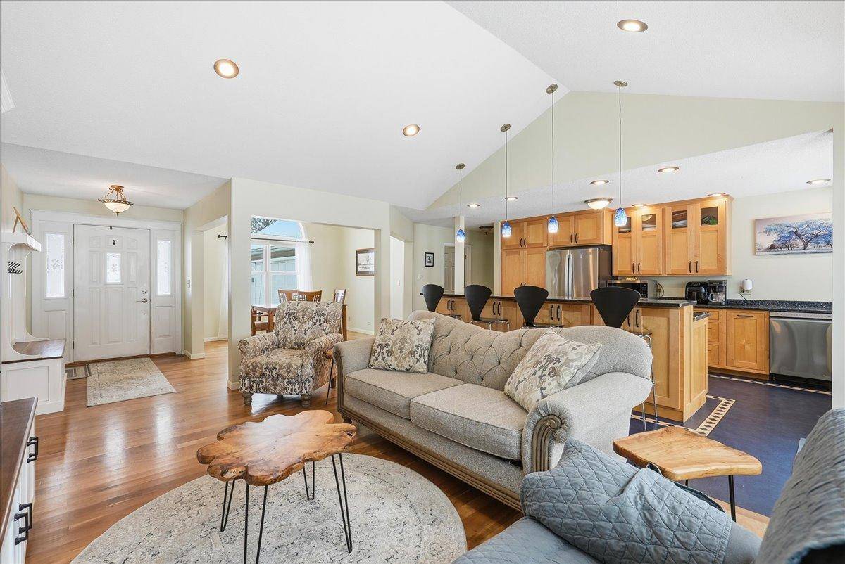 1550 Dutch Heritage LN, Baldwin, WI 54002