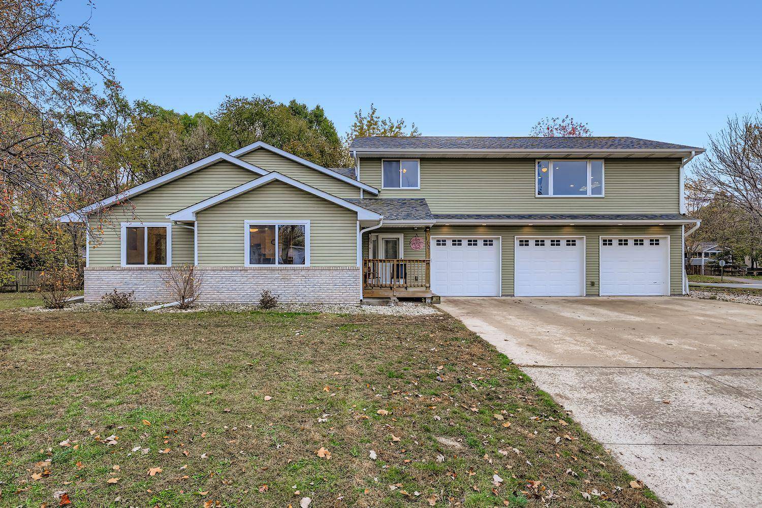 110 Powell CIR E, Big Lake, MN 55309