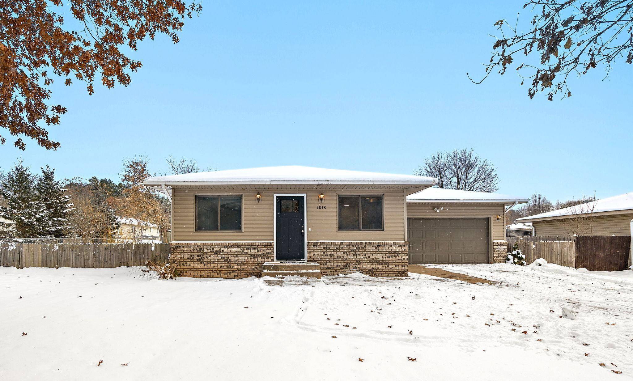 1018 Mulberry ST, Taylors Falls, MN 55084