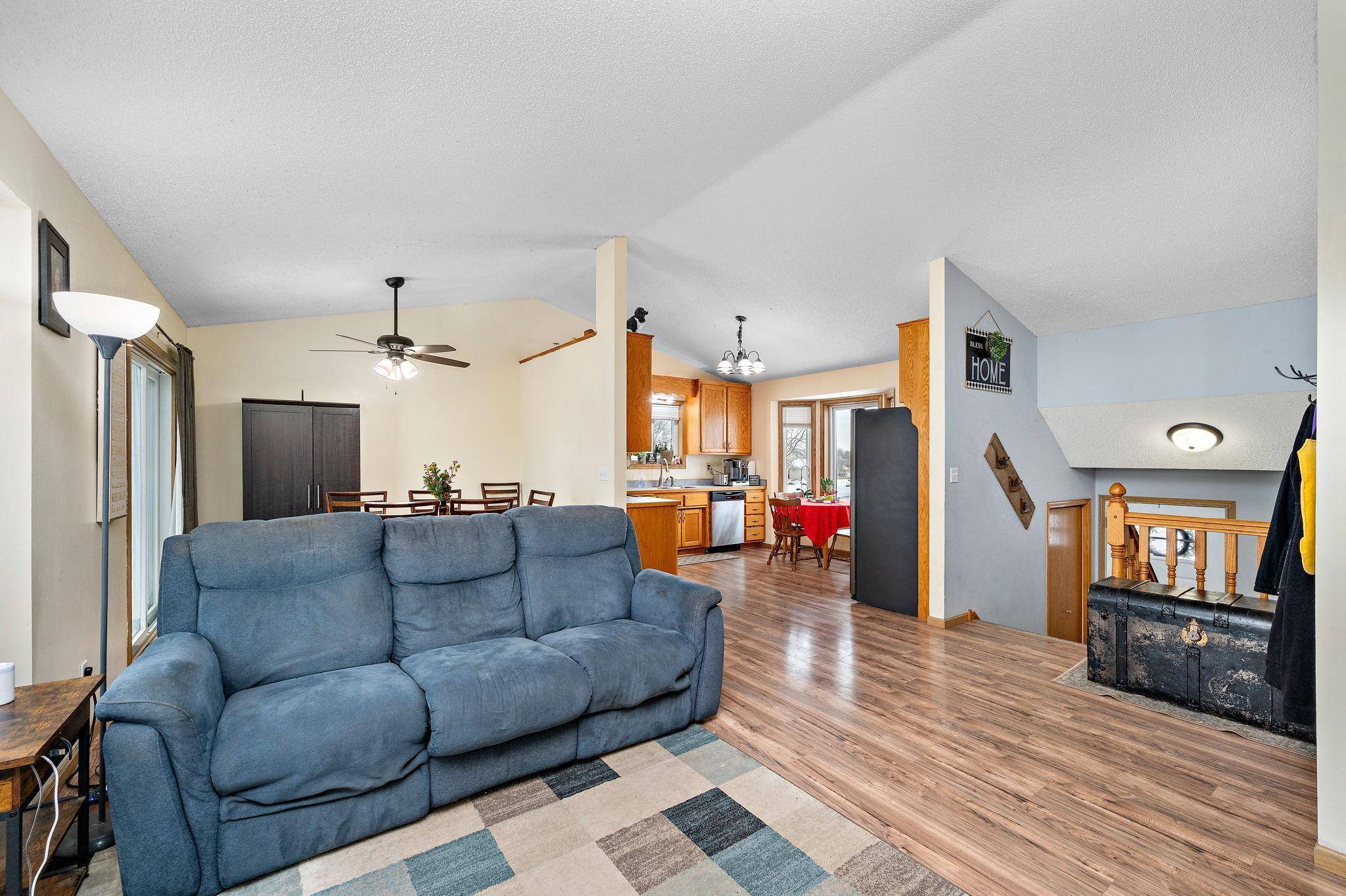 10242 52nd ST NE, Albertville, MN 55301