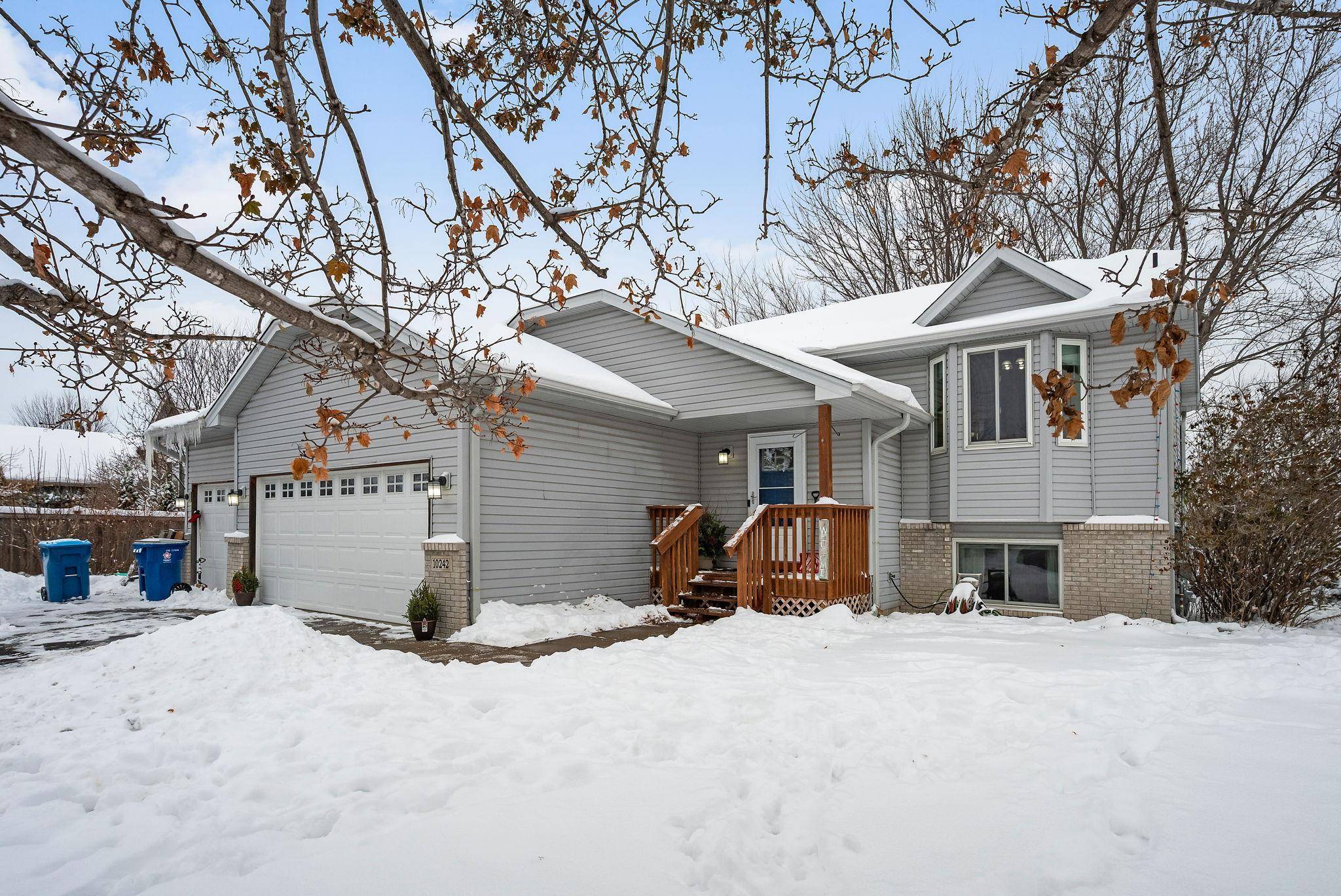 10242 52nd ST NE, Albertville, MN 55301