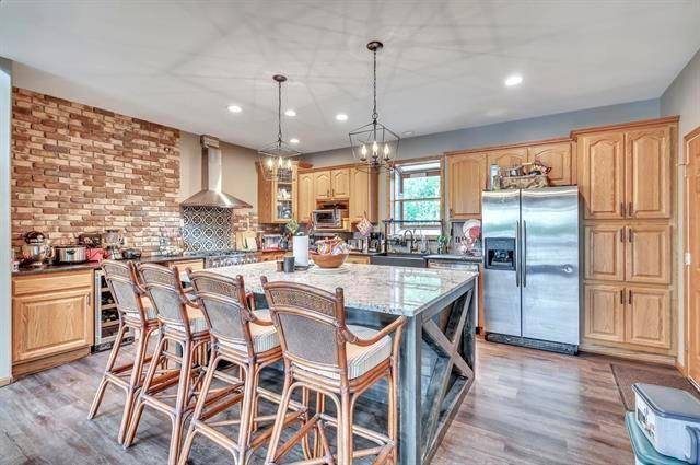 1011 Hwy15, Armstrong, IA 50514