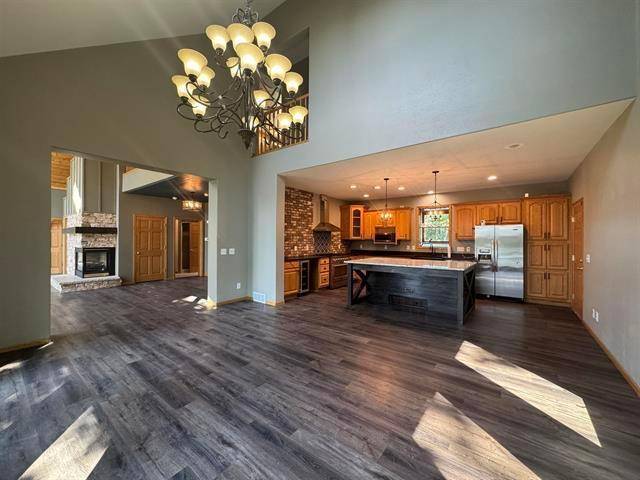 1011 Hwy15, Armstrong, IA 50514