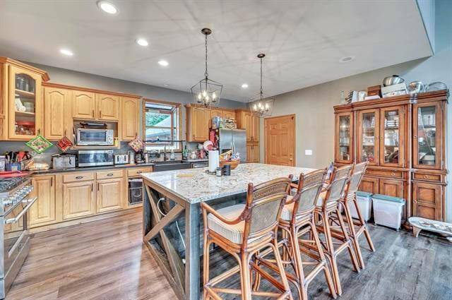 1011 Hwy15, Armstrong, IA 50514