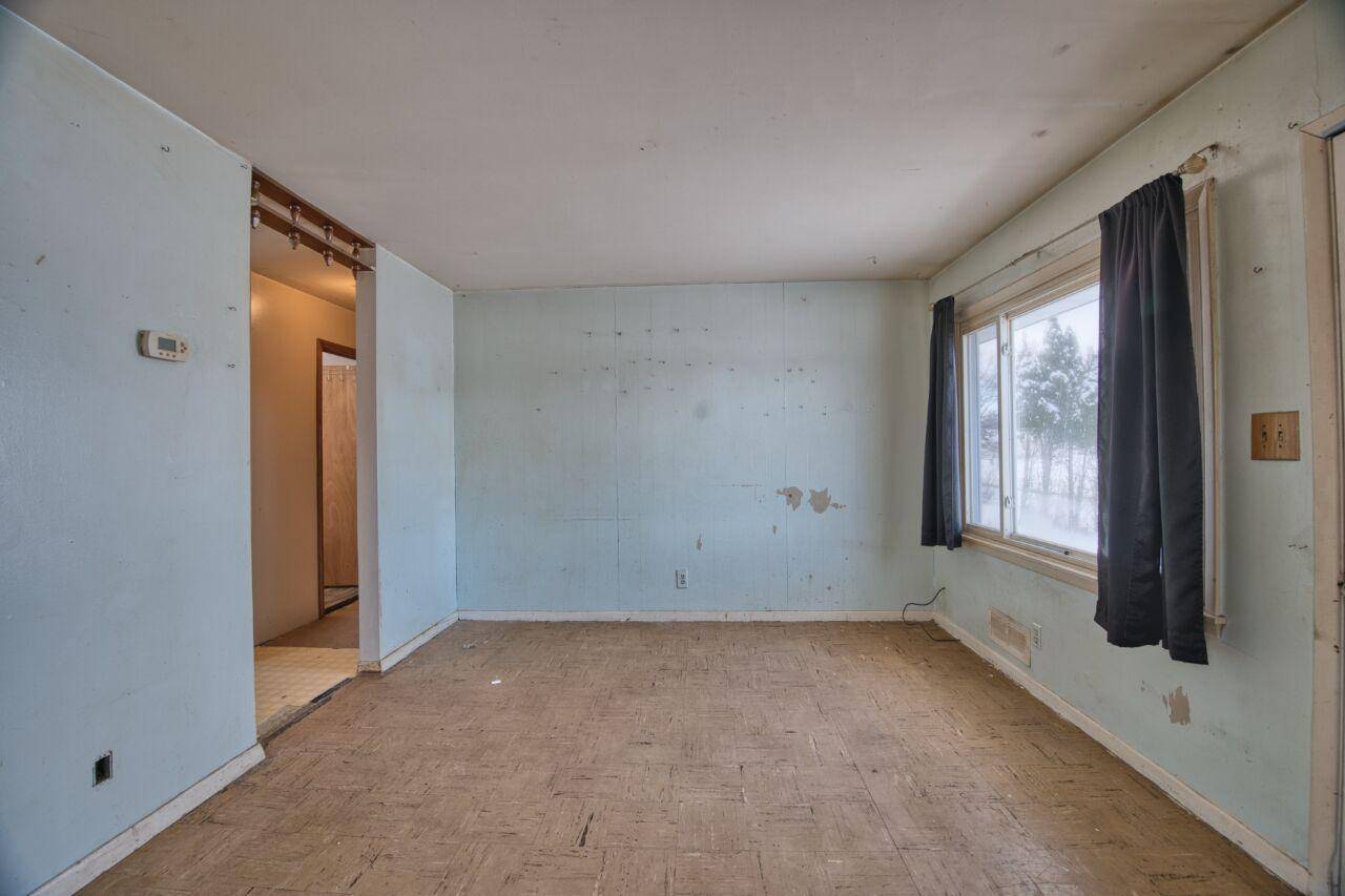 15 E 3rd AVE S, Aurora, MN 55705