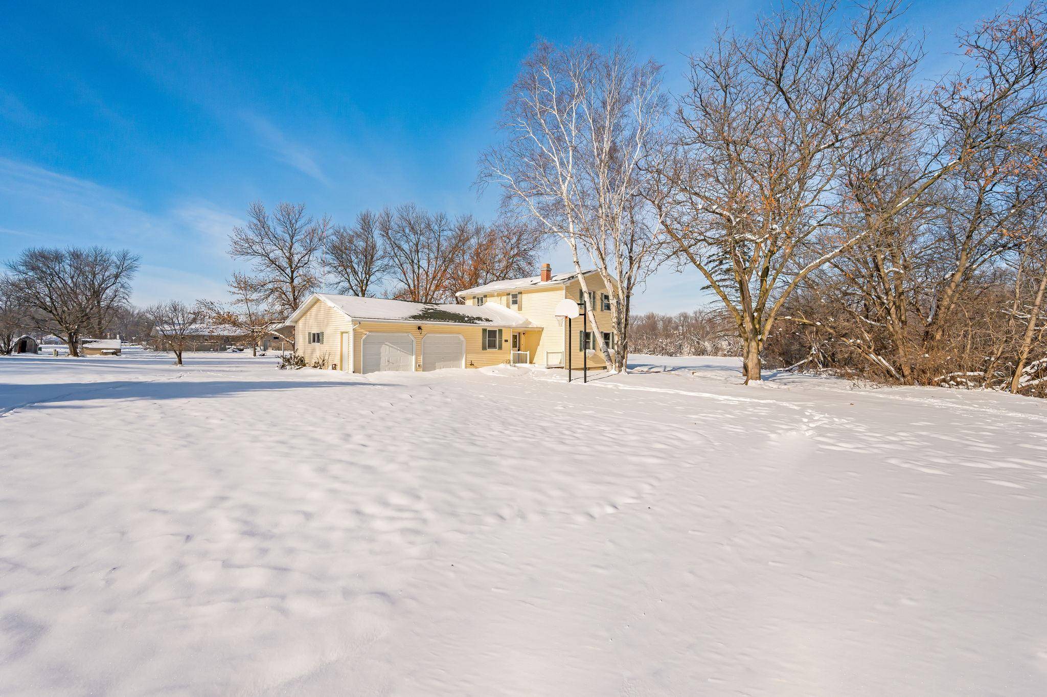 607 Sailor ST N, Blue Earth, MN 56013