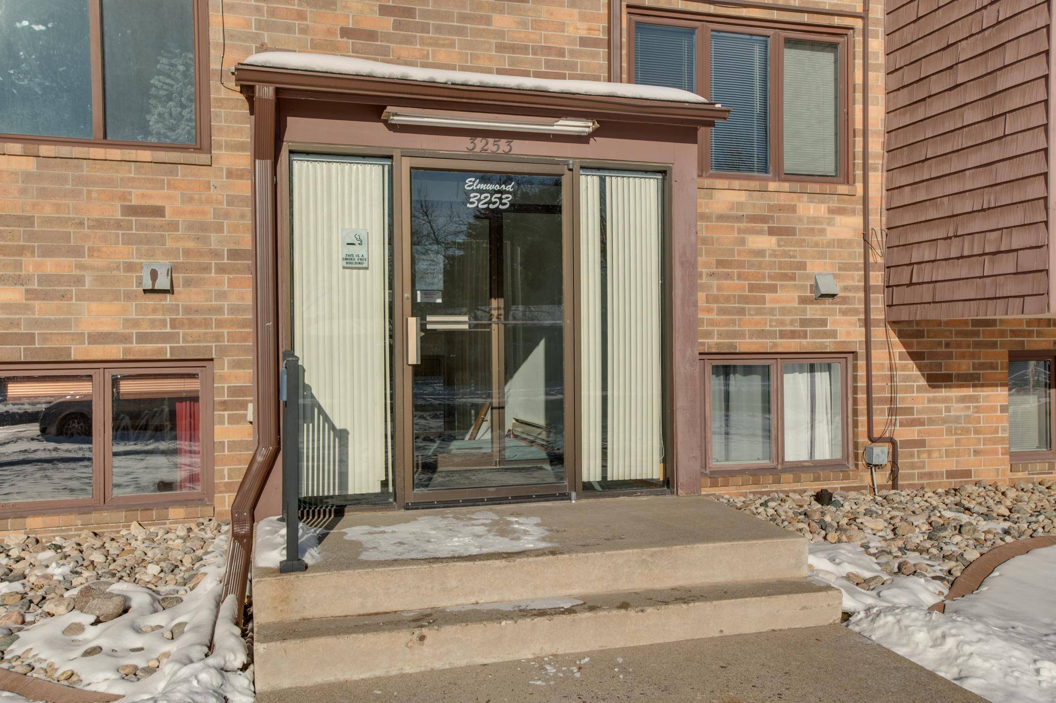 3253 17th AVE S #102, Fargo, ND 58103