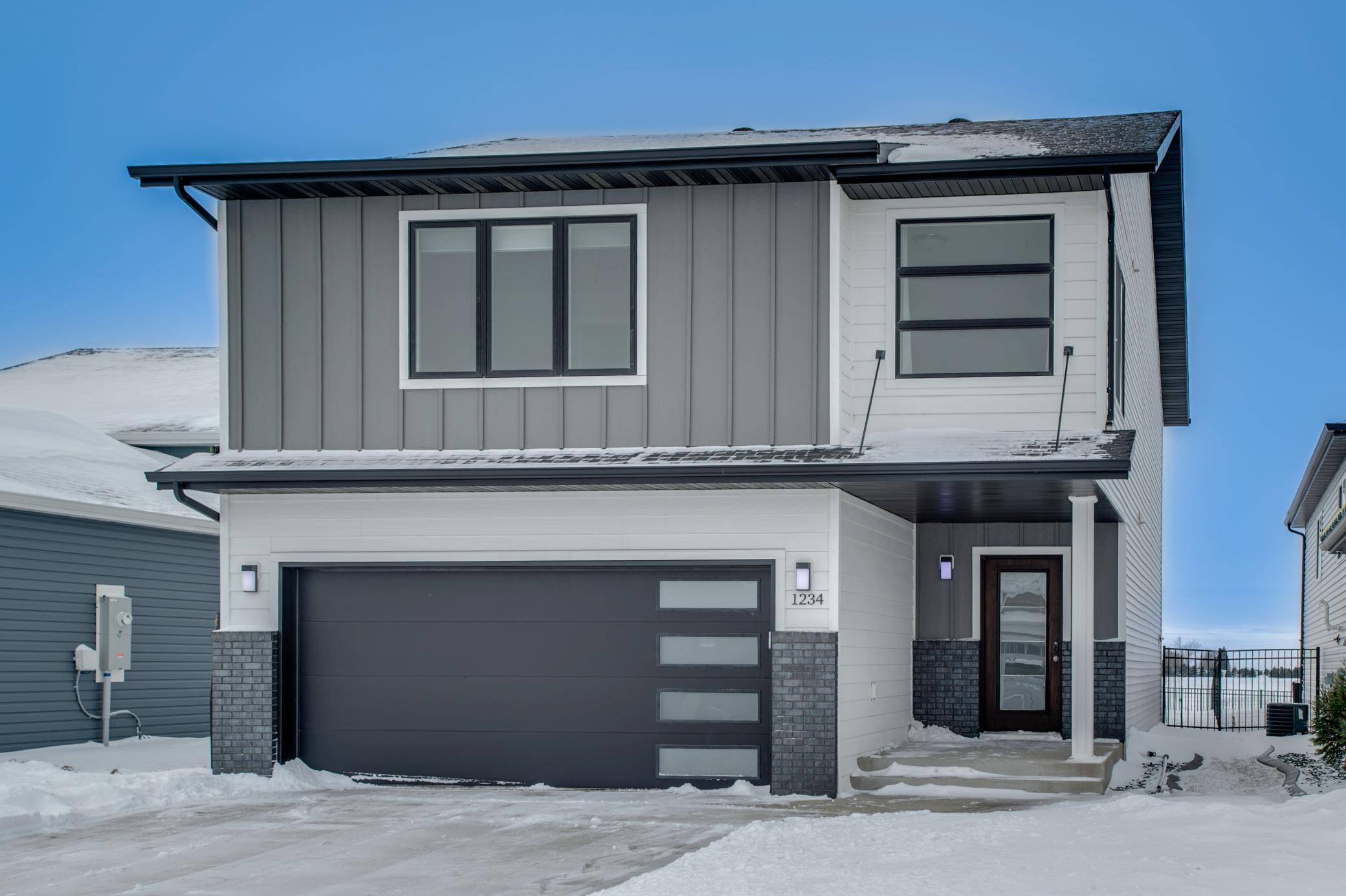 1234 Highland LN W, West Fargo, ND 58078