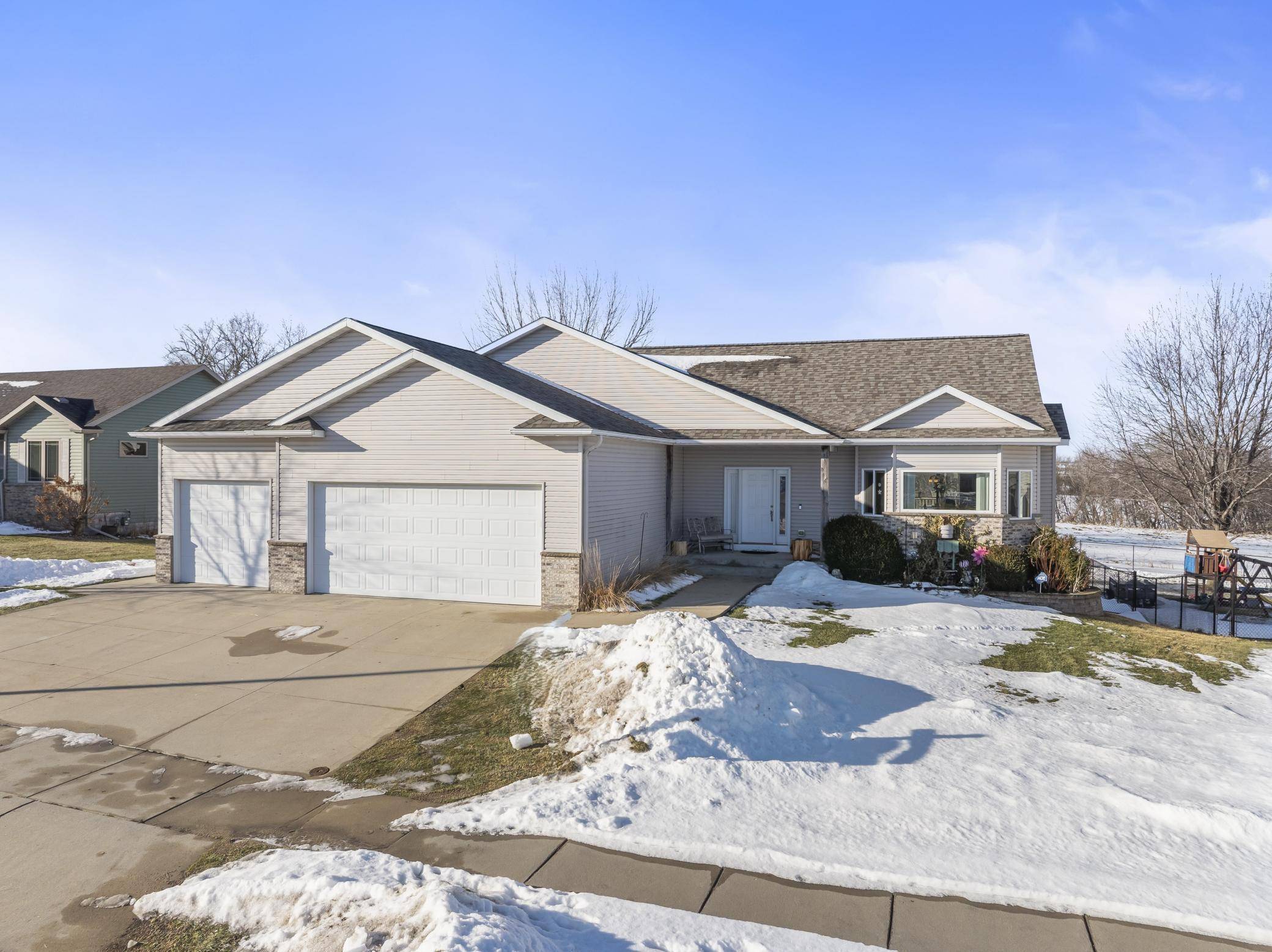 701 9th AVE NW, Byron, MN 55920
