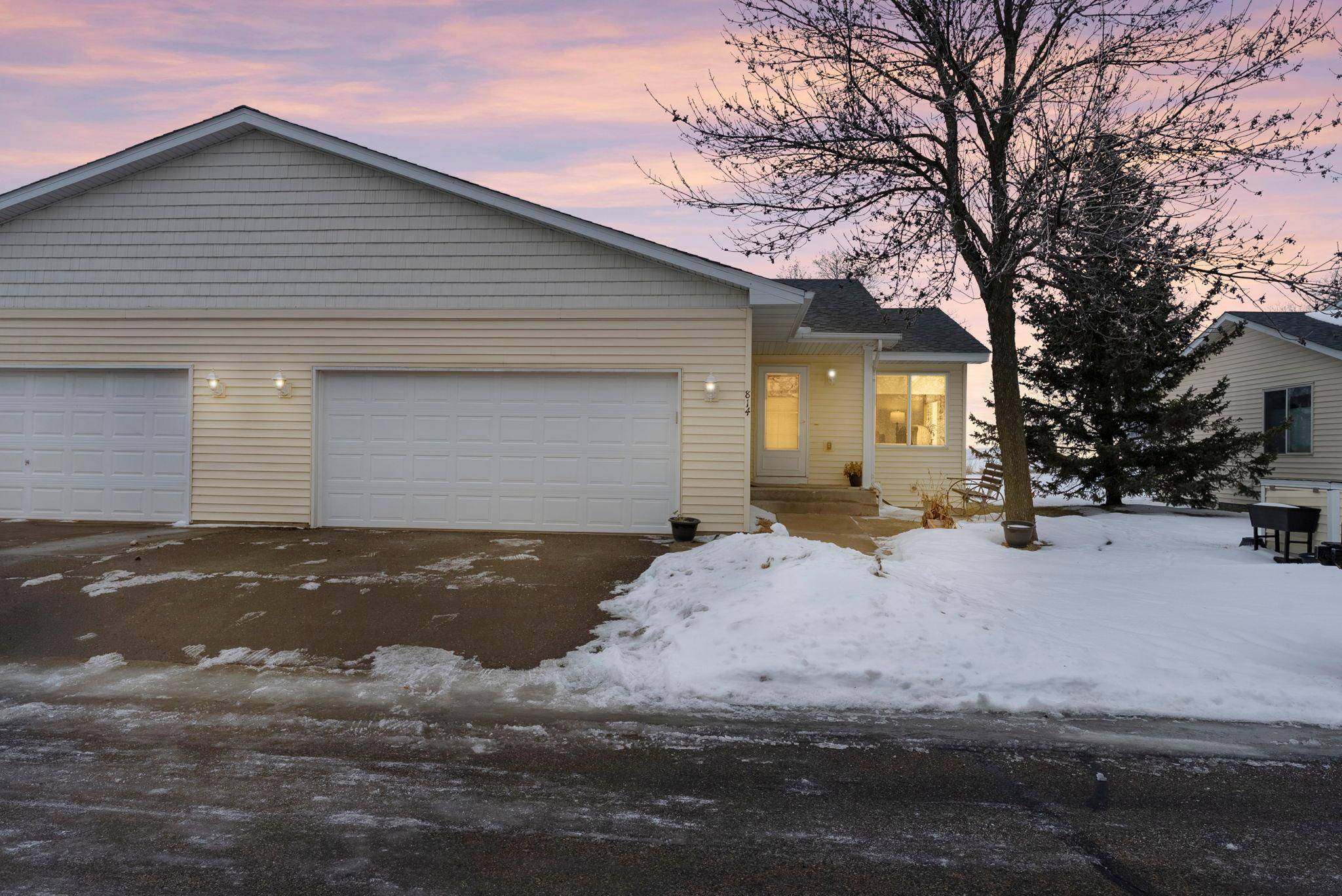 814 Ivy Ridge LN, Buffalo, MN 55313