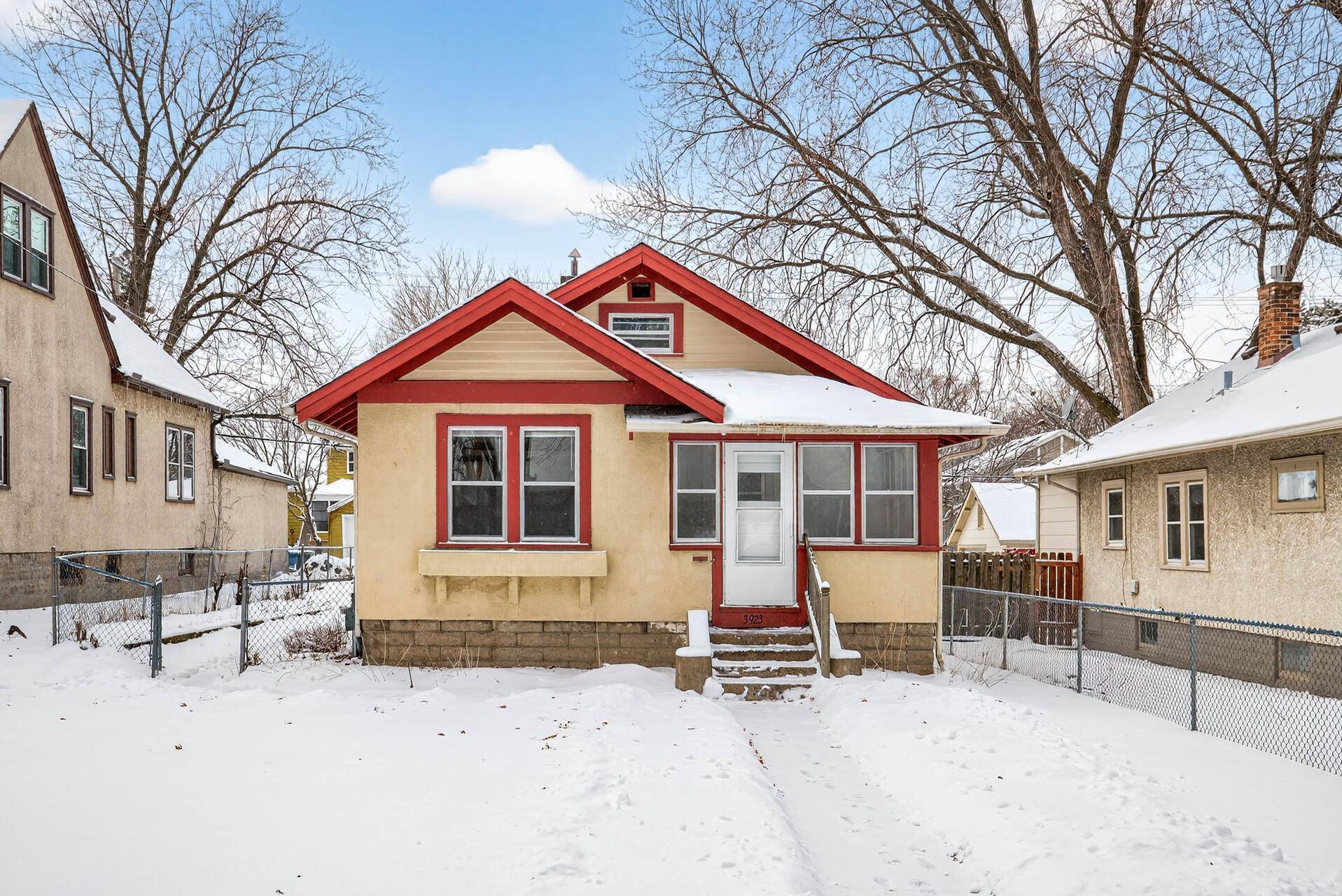 3923 Russell AVE N, Minneapolis, MN 55412
