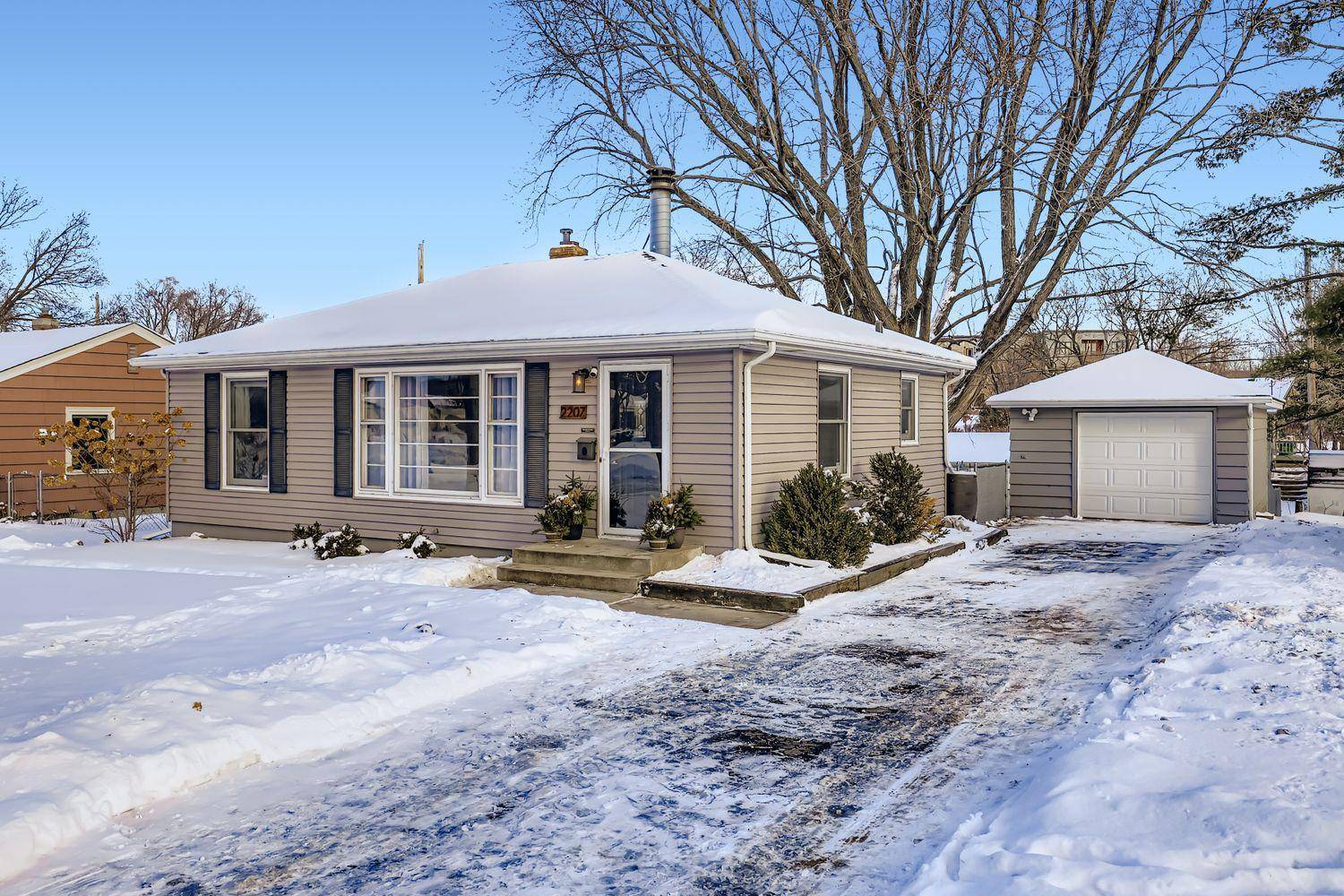 2207 Jersey AVE S, Saint Louis Park, MN 55426