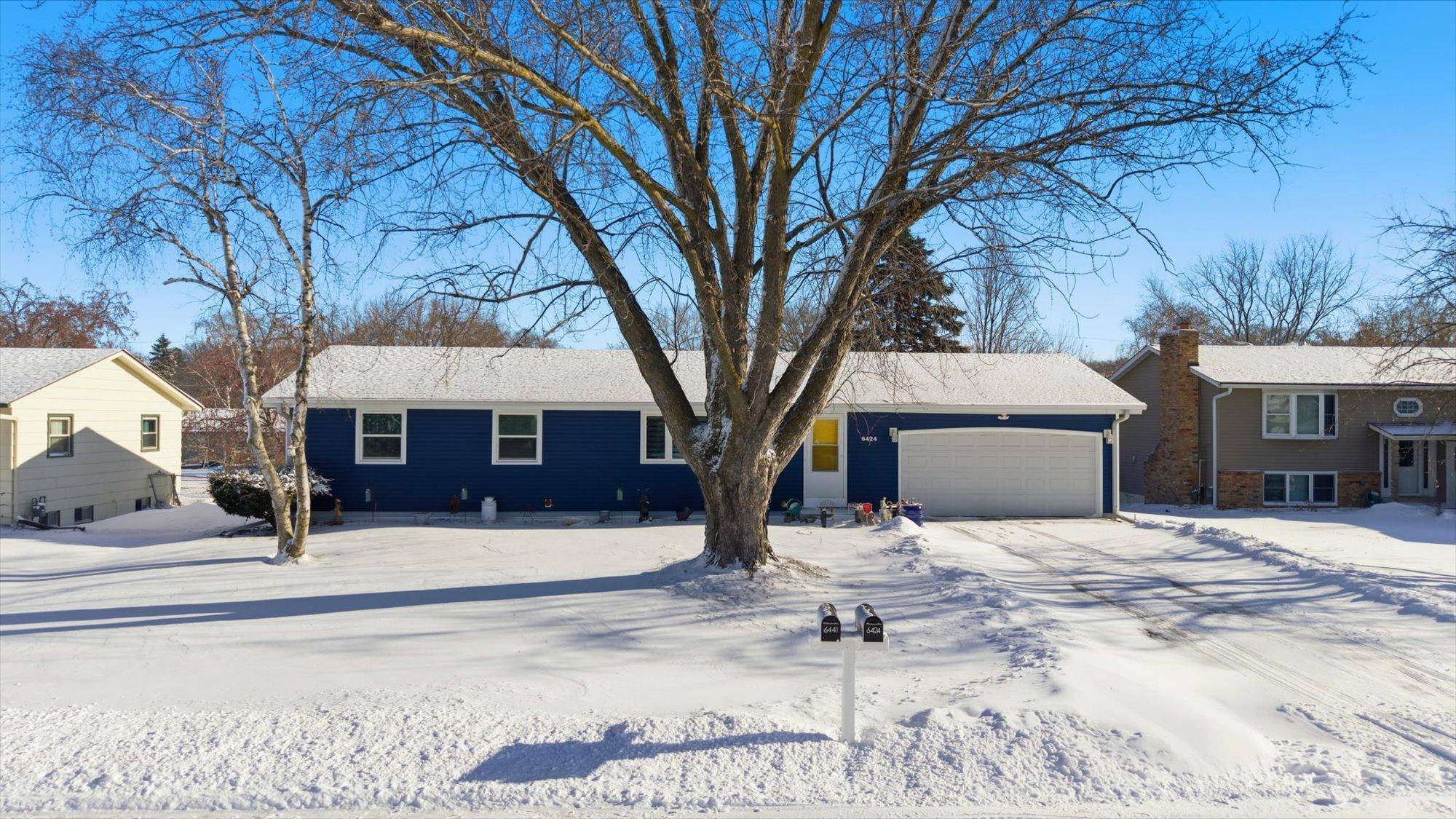6424 Zealand AVE N, Brooklyn Park, MN 55428