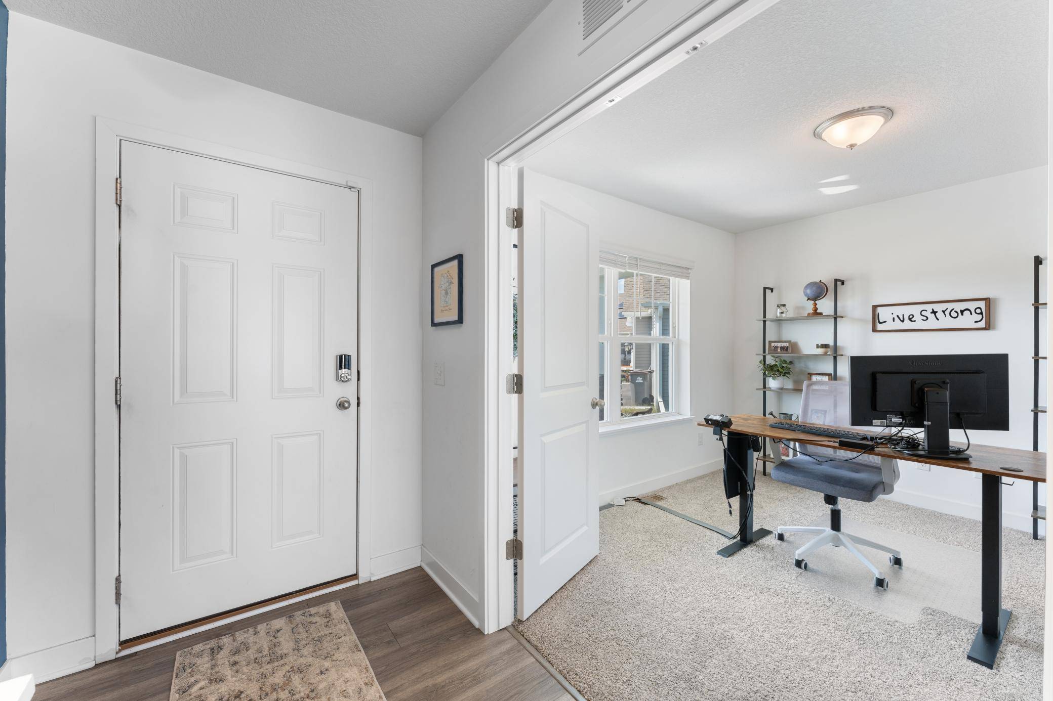 1821 Dauwalter CIR, Carver, MN 55315