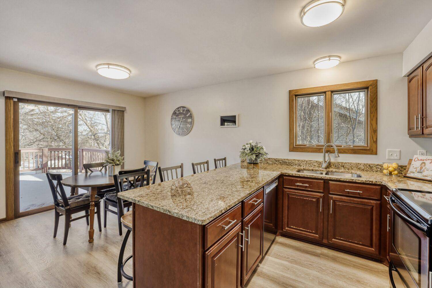 10391 Greyfield CT, Eden Prairie, MN 55347