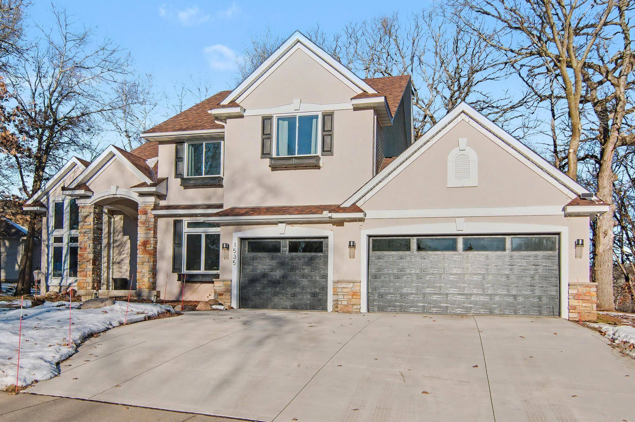 1535 Covington LN, Eagan, MN 55122