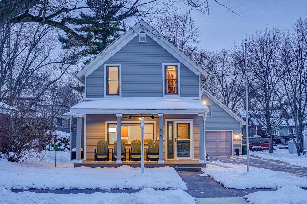 616 5th ST N, Stillwater, MN 55082