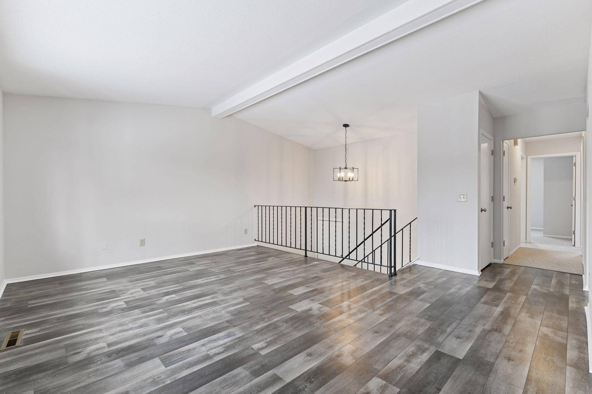 6970 Chaparral LN, Chanhassen, MN 55317