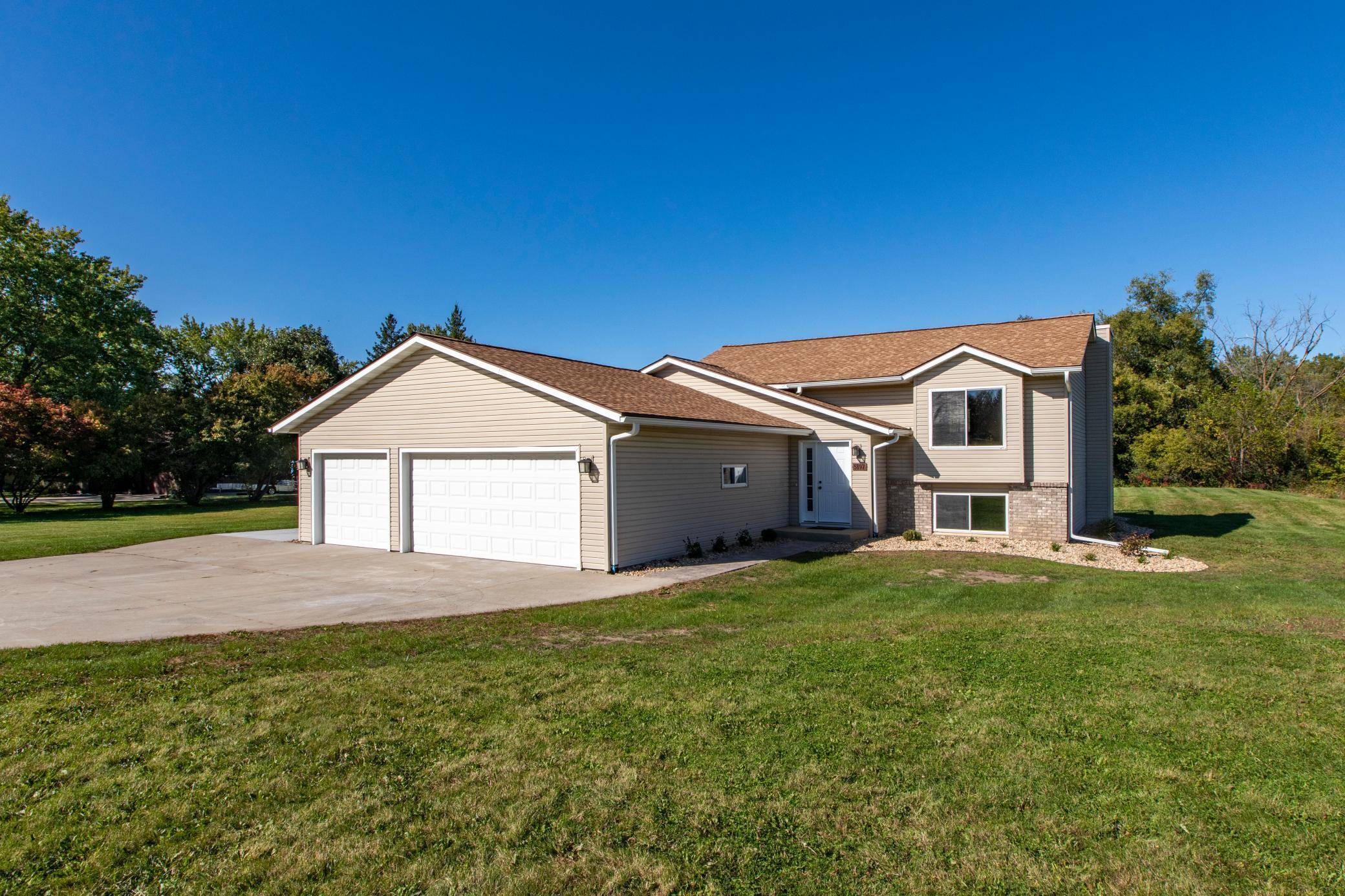5897 Woodrose CT SE, Rochester, MN 55904