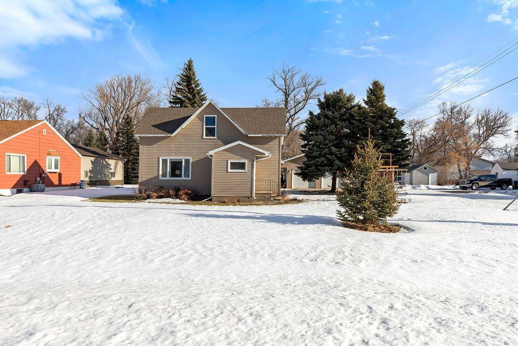 203 Strand AVE N, Buffalo, ND 58011