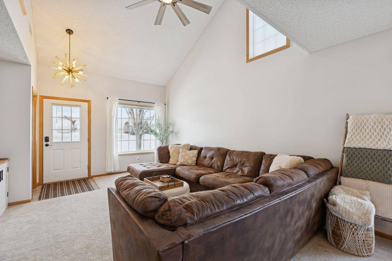 7343 Kalland CIR NE #41, Albertville, MN 55301