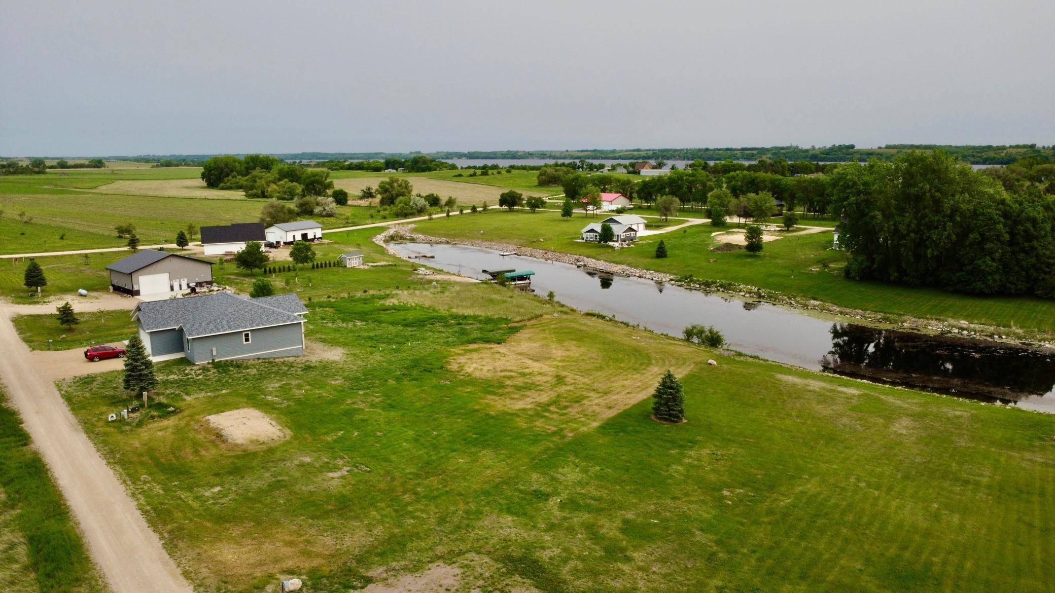 48122 Isaac LN, Big Stone City, SD 57216