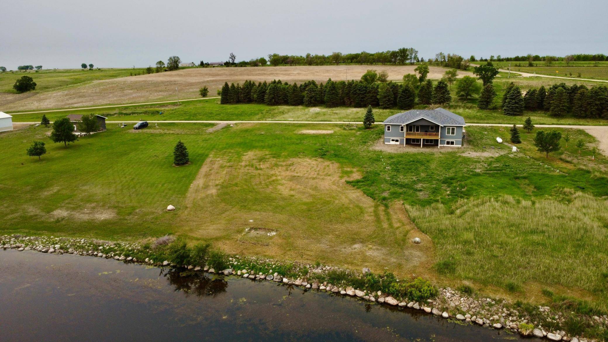48122 Isaac LN, Big Stone City, SD 57216