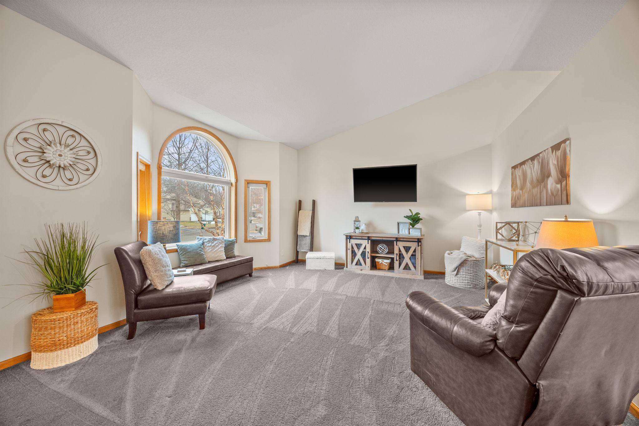 10242 49th ST NE, Albertville, MN 55301