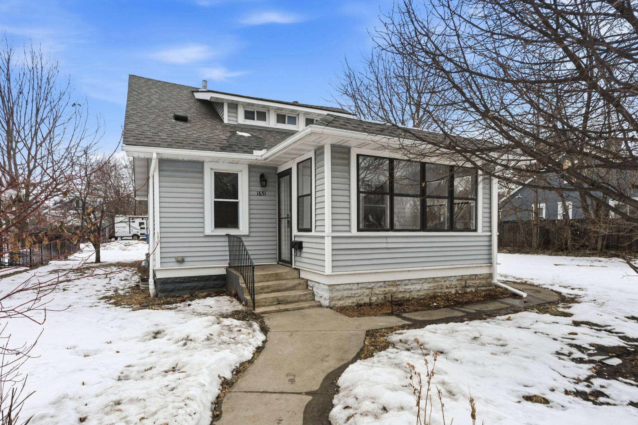 1651 Thomas AVE N, Minneapolis, MN 55411