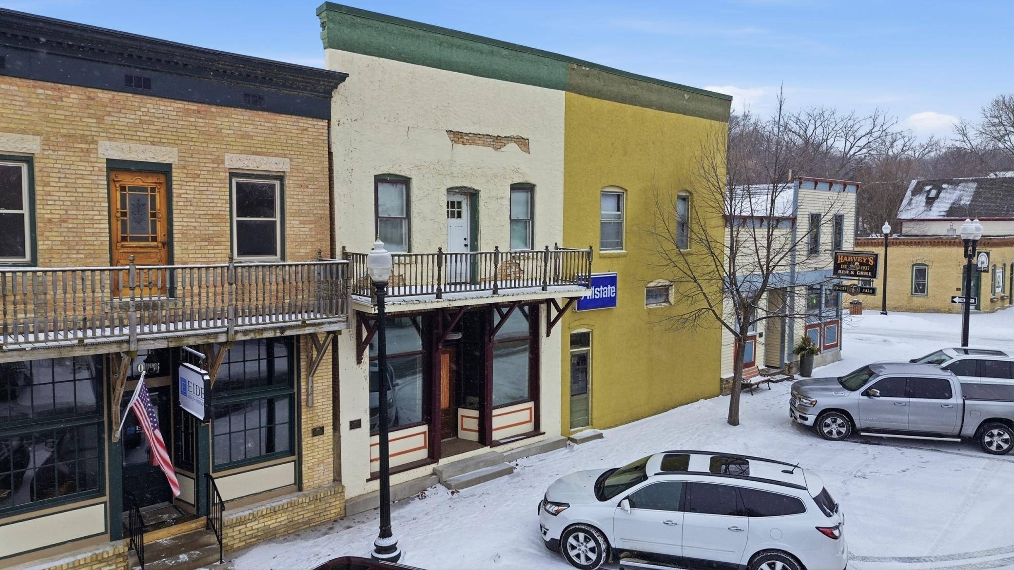 212 Broadway N, Carver, MN 55315