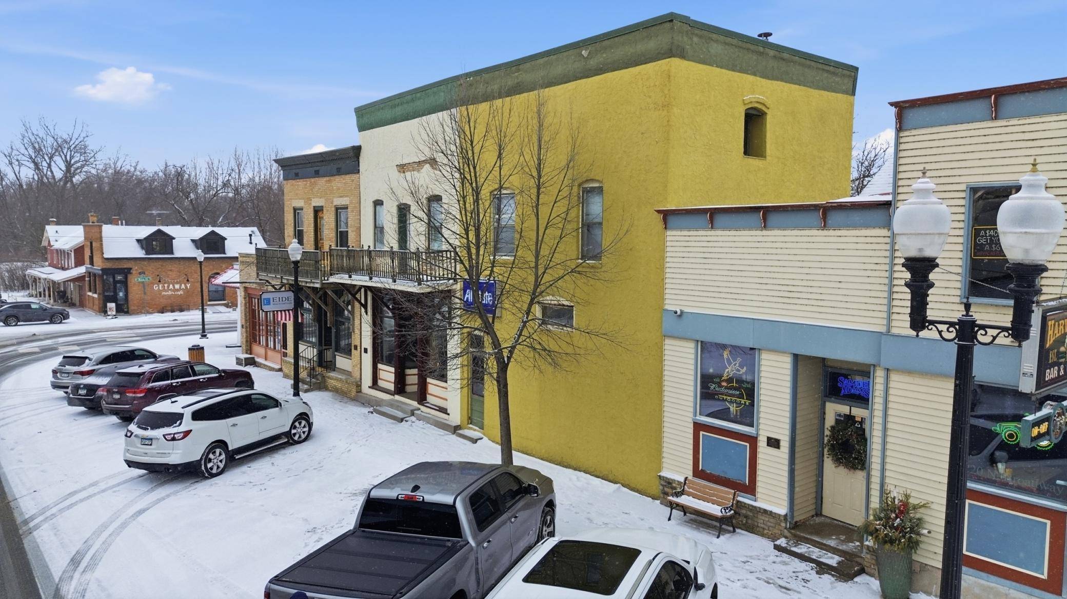 212 Broadway N, Carver, MN 55315