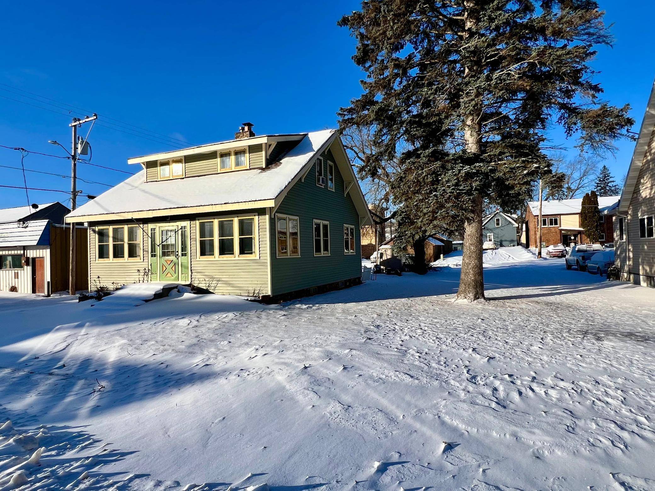 116 4th AVE, Bovey, MN 55709