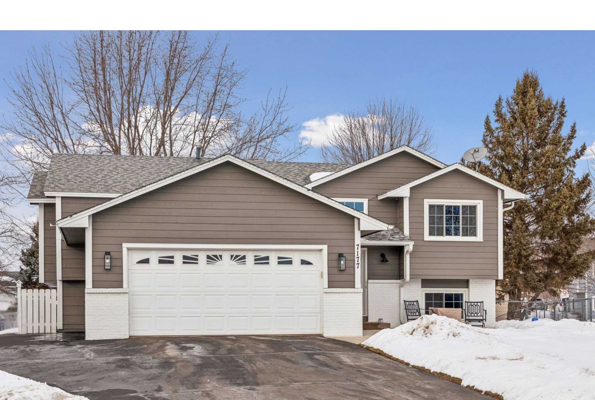 7177 158th ST W, Apple Valley, MN 55124