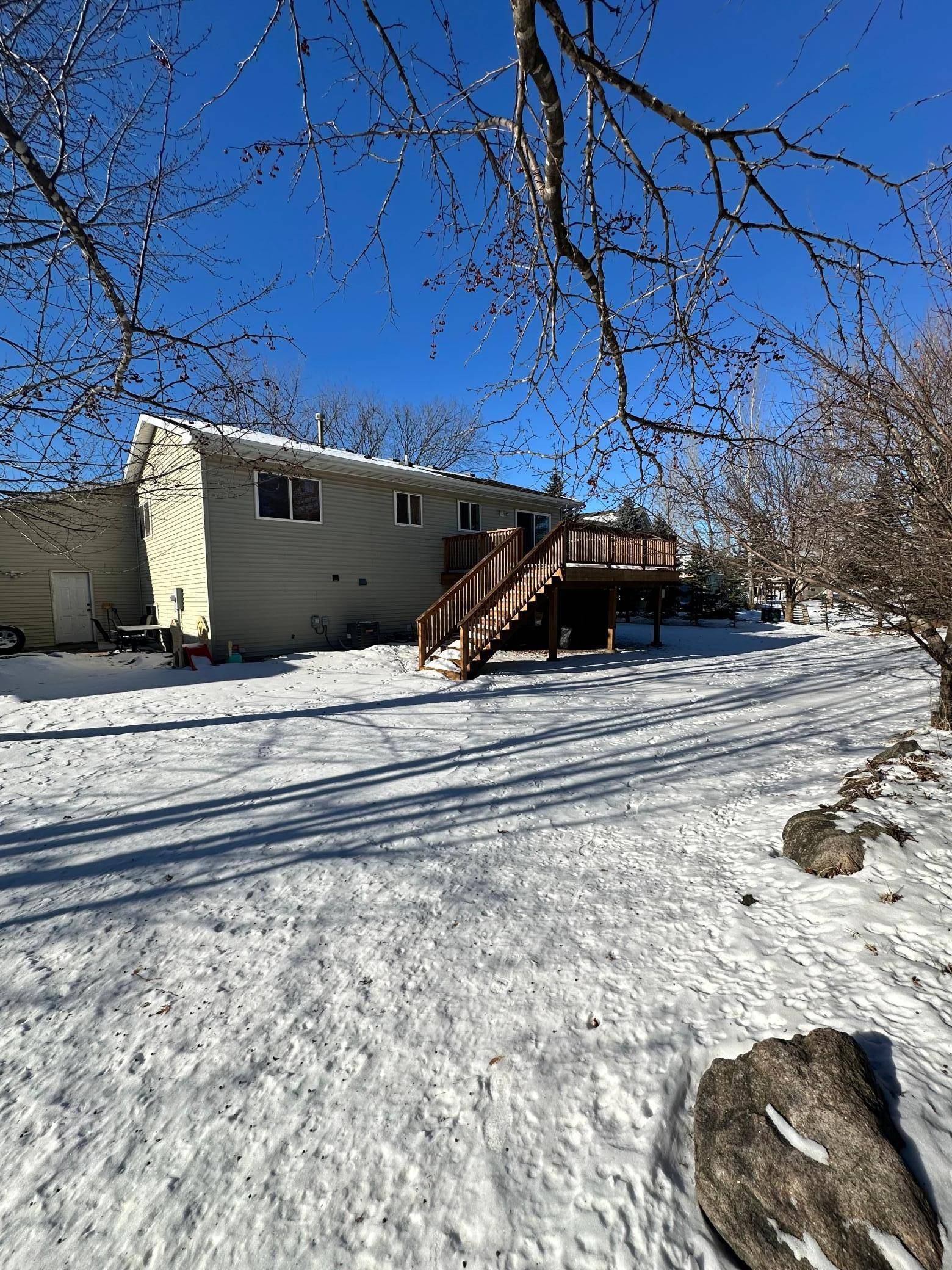 5462 Kalenda DR NE, Albertville, MN 55301