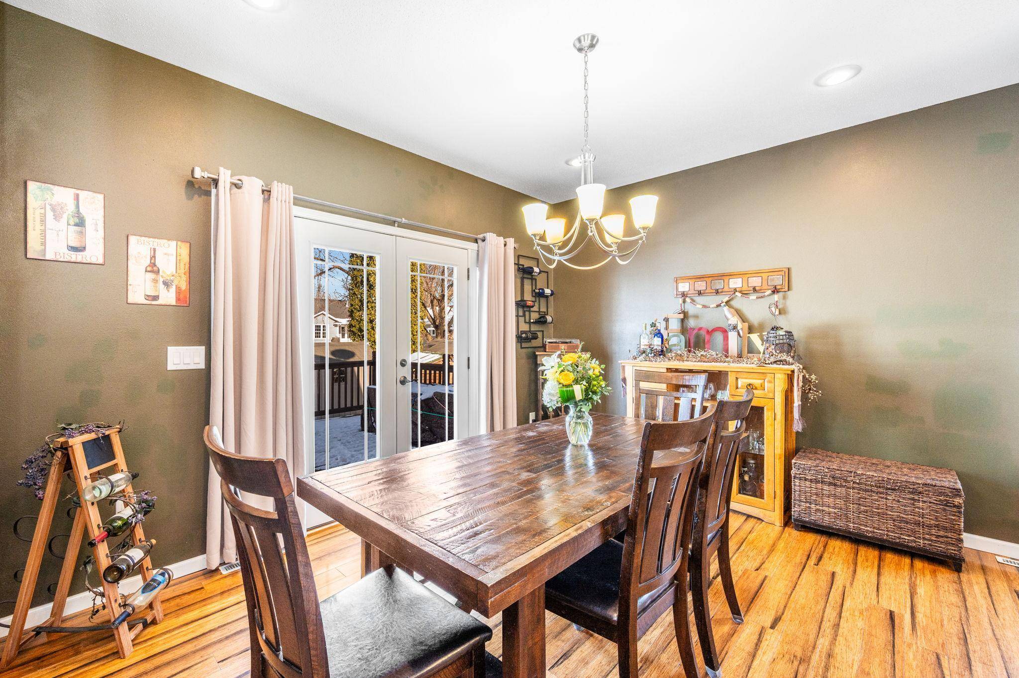 219 E 9th ST, Blue Earth, MN 56013