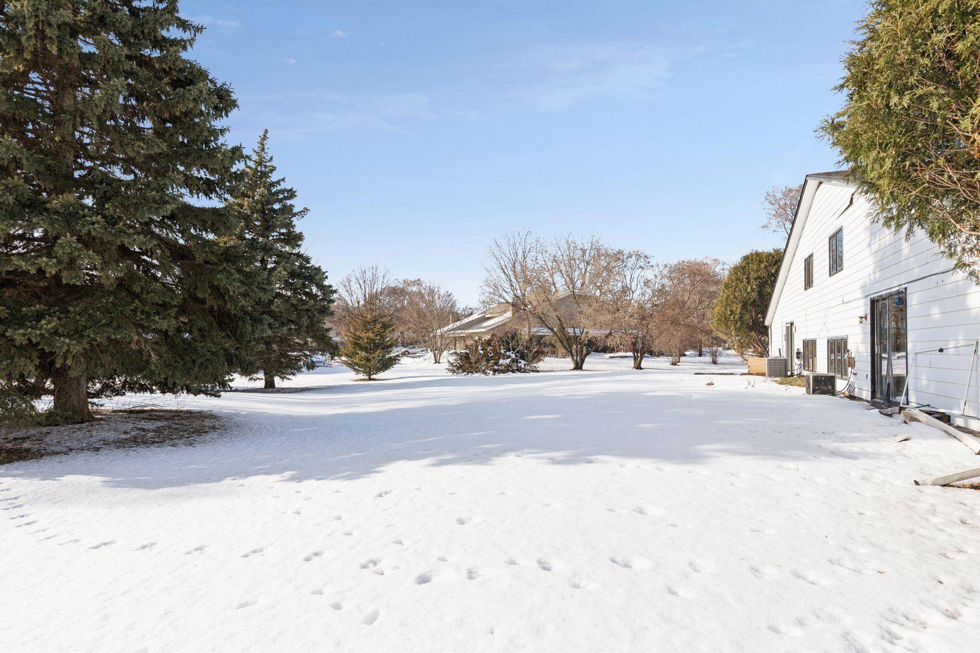 14349 Hemlock CT S, Apple Valley, MN 55124