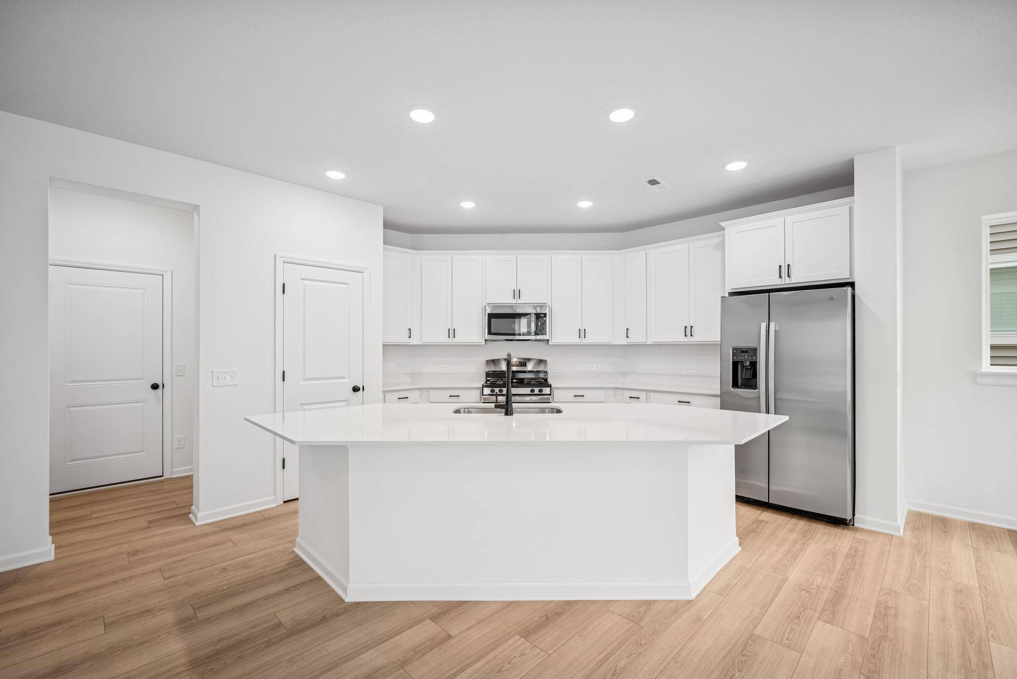 1103 150th ST W, Rosemount, MN 55068
