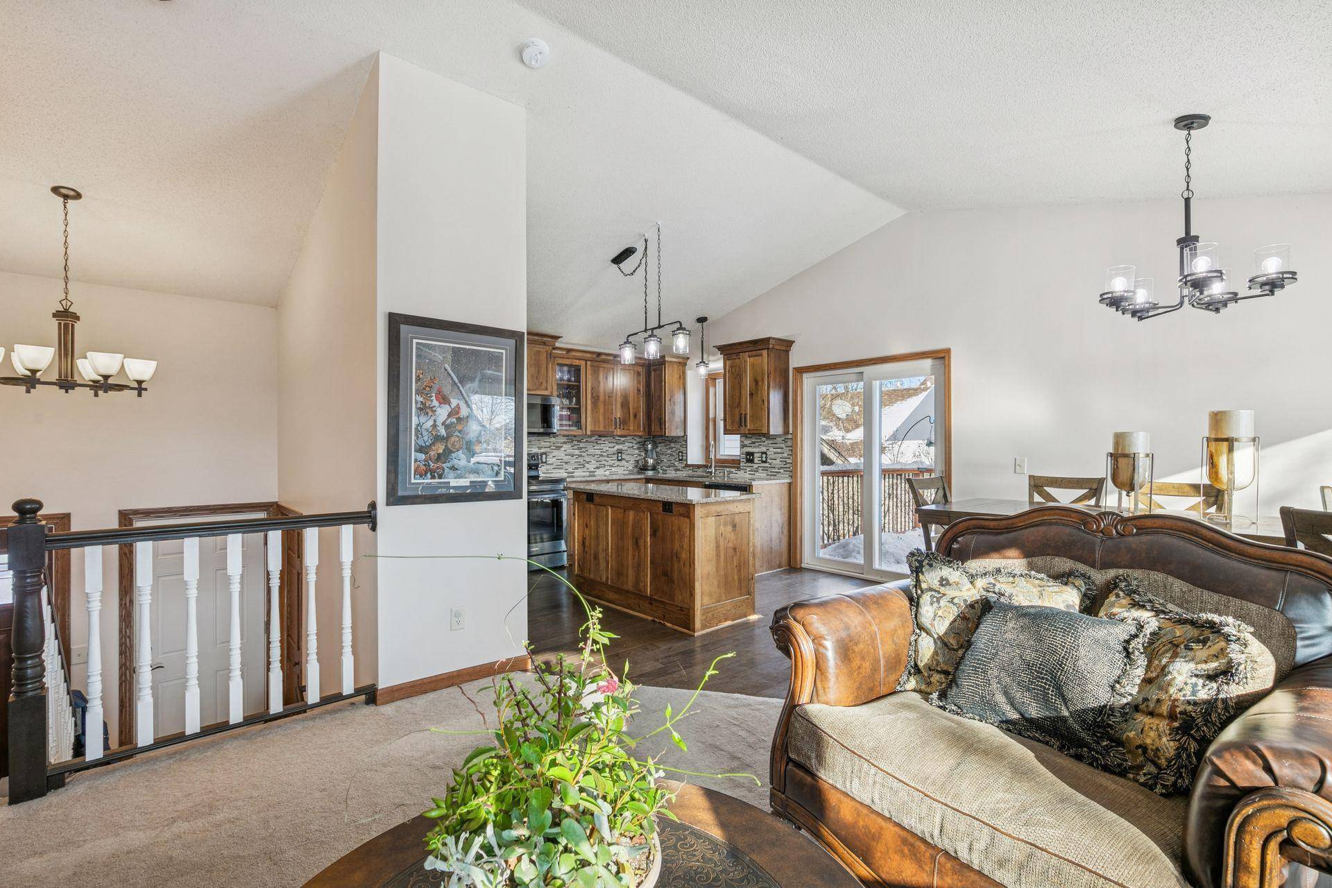 7140 Upper 157th ST W, Apple Valley, MN 55124