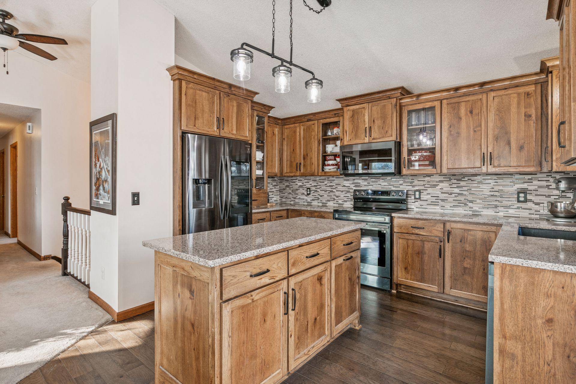 7140 Upper 157th ST W, Apple Valley, MN 55124