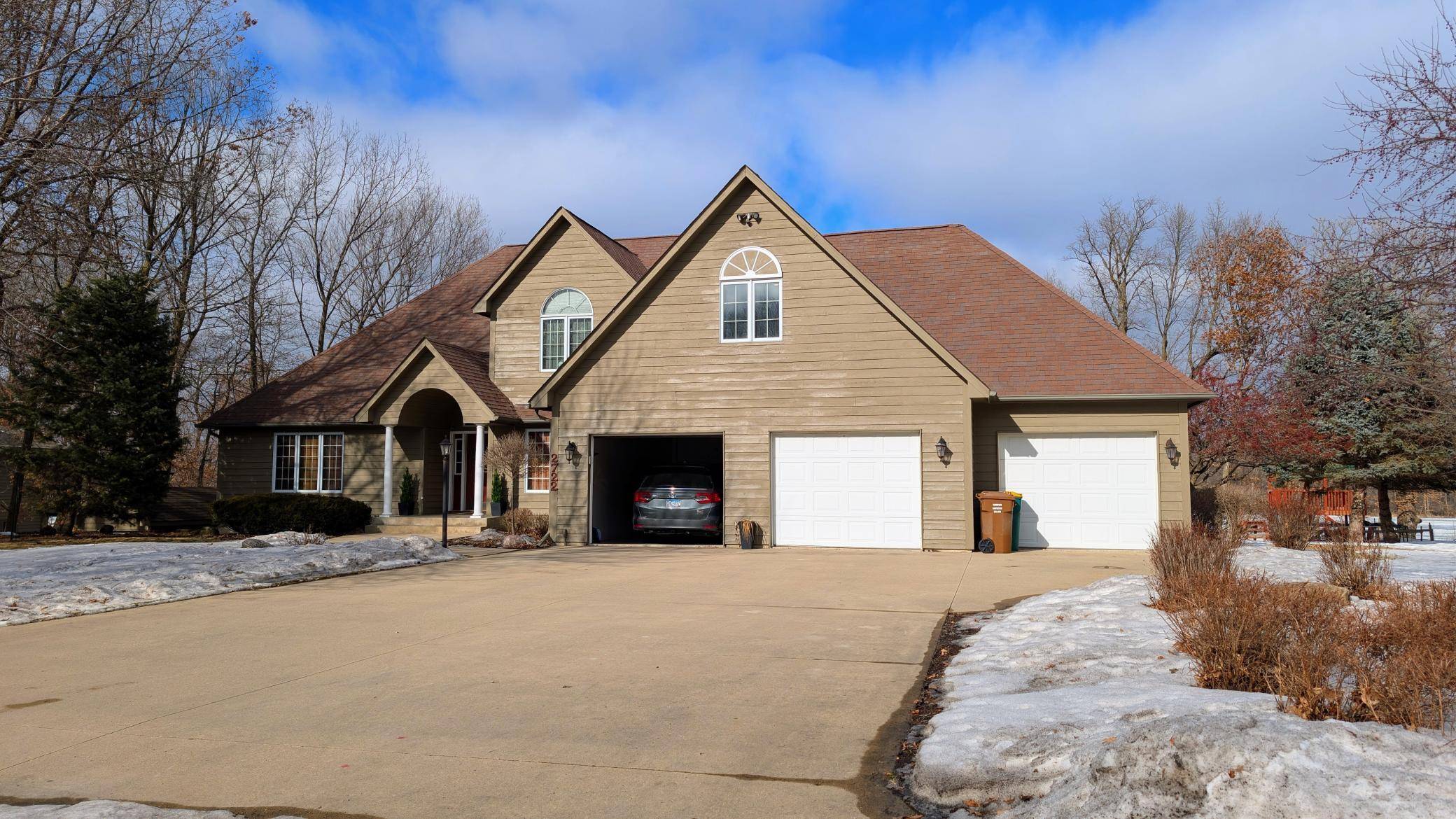 2722 Campus LN, Albert Lea, MN 56007