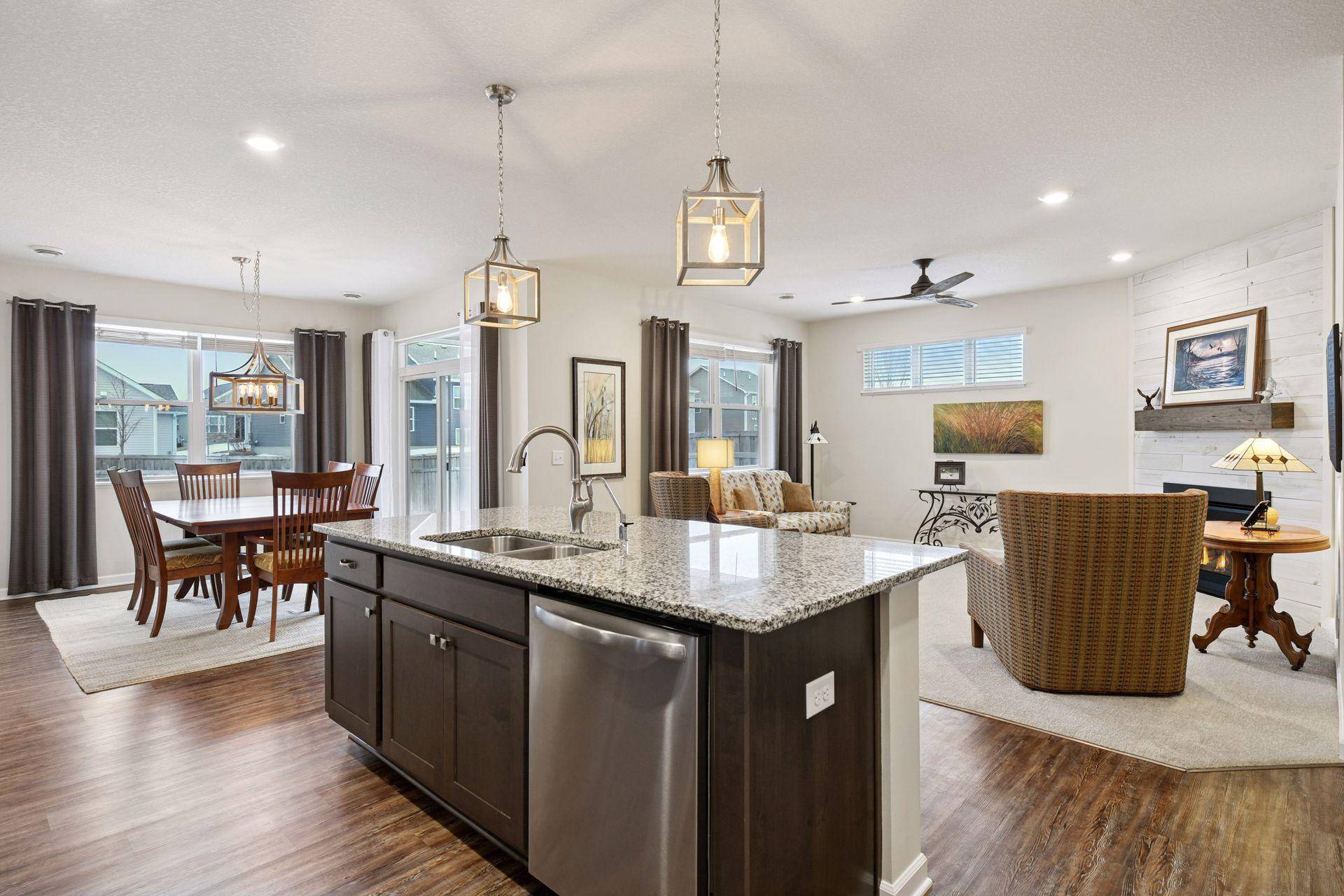 1900 Meridian Curve, Carver, MN 55315