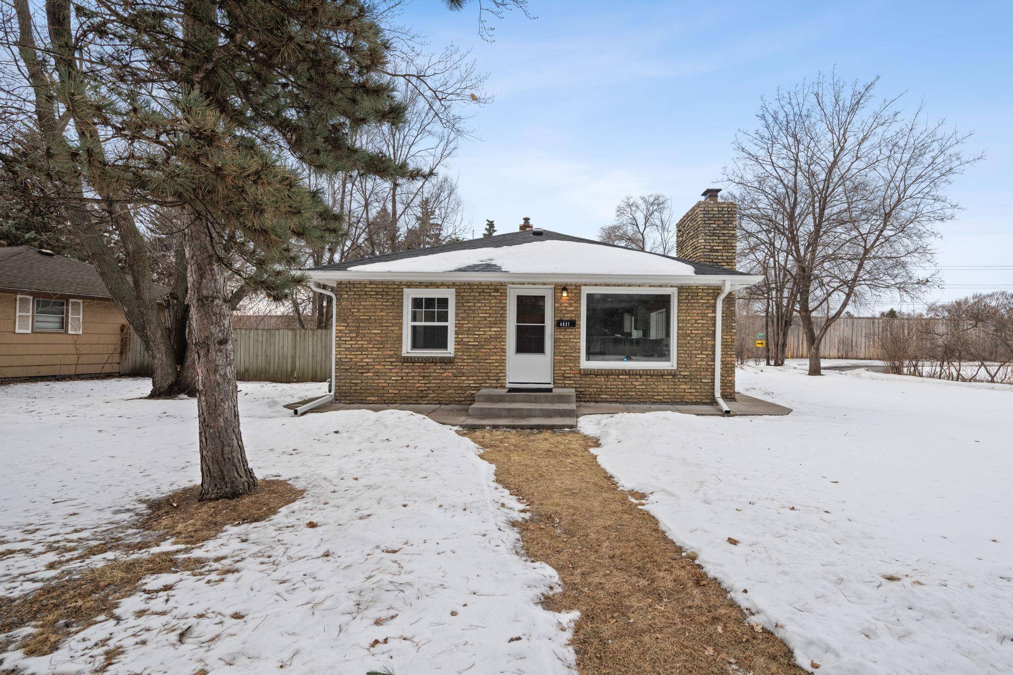 4937 Beard AVE N, Brooklyn Center, MN 55429